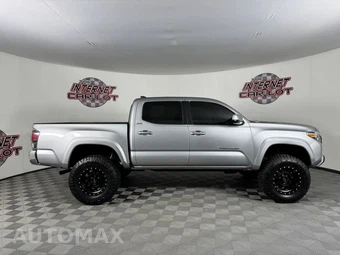 2016 Toyota Tacoma SR5 Crew Cab Medium Bed - miniatura 8