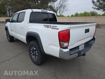 2016 Toyota Tacoma TRD Off-Road Crew Cab Medium Bed - miniatura 6