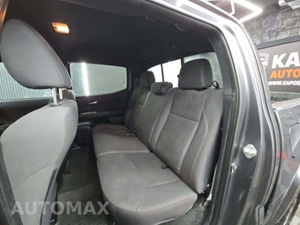 2016 Toyota Tacoma TRD Off-Road Crew Cab Medium Bed - miniatura 10