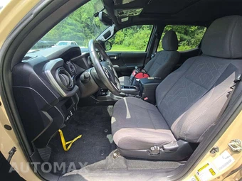 2016 Toyota Tacoma TRD Off-Road Crew Cab Medium Bed - miniatura 3