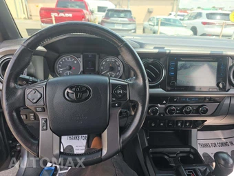 2016 Toyota Tacoma TRD Off-Road Crew Cab Medium Bed - miniatura 10