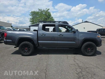 2016 Toyota Tacoma TRD Off-Road Crew Cab Medium Bed - miniatura 4