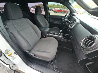 2016 Toyota Tacoma TRD Sport Crew Cab Medium Bed - miniatura 8