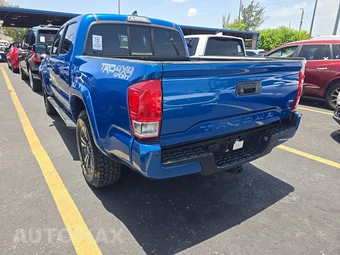2016 Toyota Tacoma TRD Sport Crew Cab Medium Bed - miniatura 6