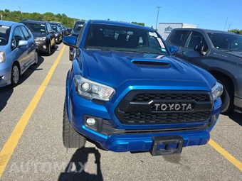2016 Toyota Tacoma TRD Sport Crew Cab Medium Bed - miniatura 2