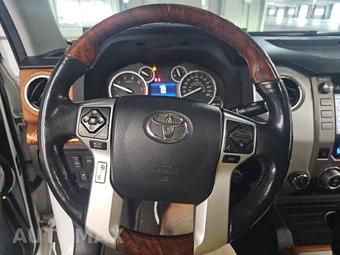2016 Toyota Tundra 1794 Edition Crew Cab Short Bed - miniatura 10