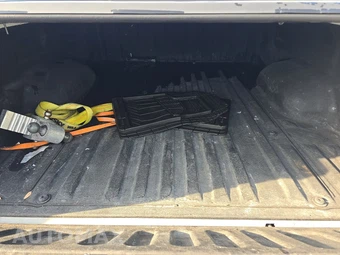 2016 Toyota Tundra SR Extended Cab Medium Bed - miniatura 16