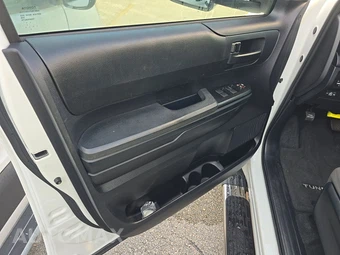 2016 Toyota Tundra SR Extended Cab Medium Bed - miniatura 9