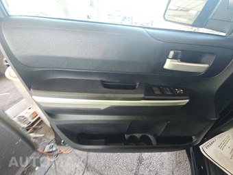 2016 Toyota Tundra SR5 Crew Cab Short Bed - miniatura 9