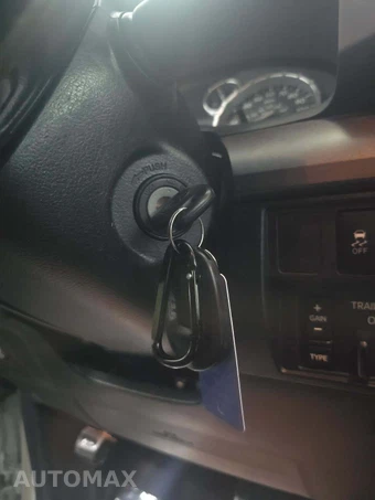 2016 Toyota Tundra SR5 Extended Cab Medium Bed - miniatura 8