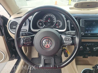 2016 Volkswagen Beetle 1.8T SE Hatchback – miniatura 10
