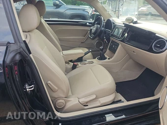 2016 Volkswagen Beetle 1.8T SE Hatchback – miniatura 8