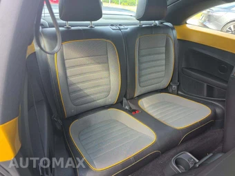 2016 Volkswagen Beetle Dune Hatchback – miniatura 16