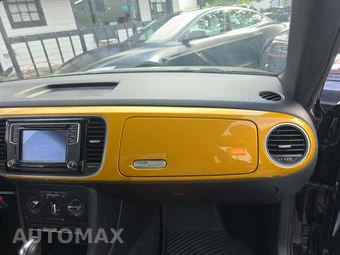 2016 Volkswagen Beetle Dune Hatchback – miniatura 19