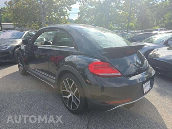 2016 Volkswagen Beetle Dune Hatchback – miniatura 2
