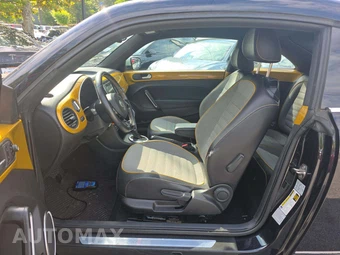 2016 Volkswagen Beetle Dune Hatchback – miniatura 6