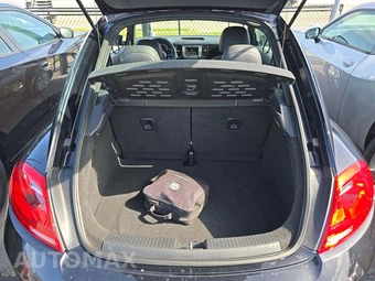 2016 Volkswagen Beetle Wolfsburg Edition Hatchback – miniatura 14