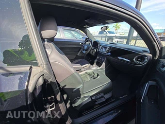 2016 Volkswagen Beetle Wolfsburg Edition Hatchback – miniatura 18