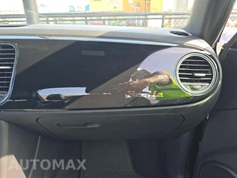 2016 Volkswagen Beetle Wolfsburg Edition Hatchback – miniatura 19