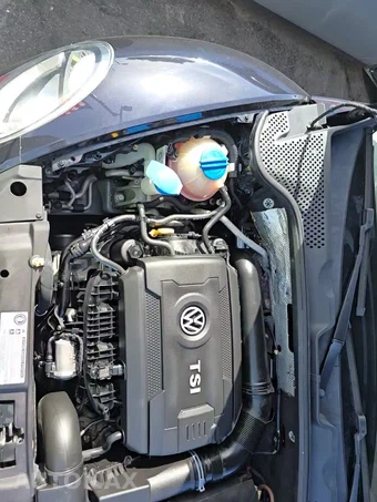 2016 Volkswagen Beetle Wolfsburg Edition Hatchback – miniatura 26