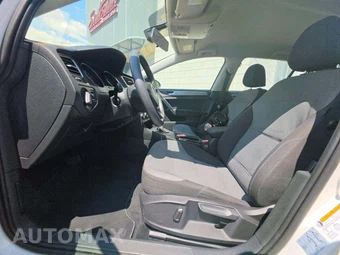 2016 Volkswagen e-Golf SE Hatchback – miniatura 6