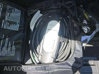 2016 Volkswagen e-Golf SE Hatchback – miniatura 12