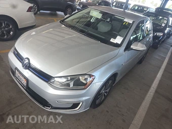 2016 Volkswagen e-Golf SE Hatchback