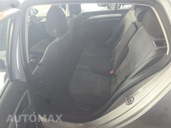 2016 Volkswagen e-Golf SE Hatchback – miniatura 13