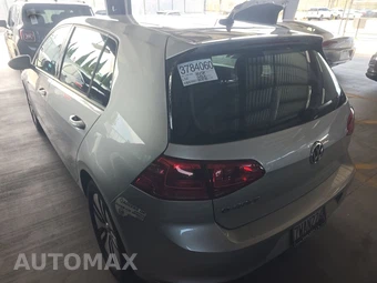 2016 Volkswagen e-Golf SE Hatchback – miniatura 6