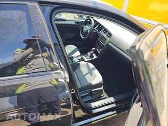2016 Volkswagen e-Golf SE Hatchback - miniatura 18