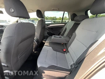 2016 Volkswagen e-Golf SE Hatchback - miniatura 11