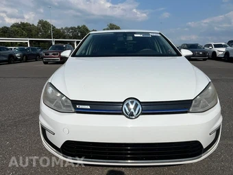 2016 Volkswagen e-Golf SE Hatchback - miniatura 3