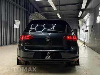 2016 Volkswagen Golf GTI S Hatchback - miniatura 7