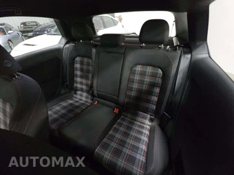 2016 Volkswagen Golf GTI S Hatchback - miniatura 13