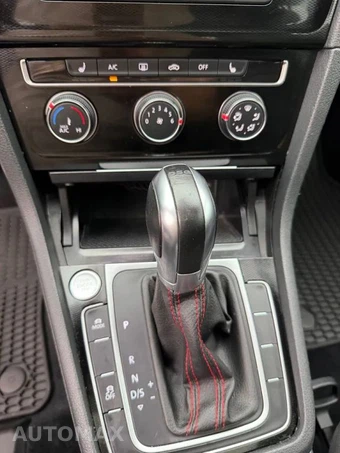 2016 Volkswagen Golf GTI SE Hatchback w/Performance Pkg - miniatura 26