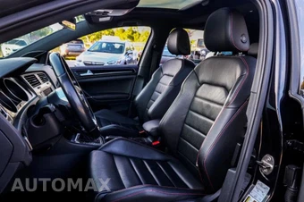 2016 Volkswagen Golf GTI SE Hatchback w/Performance Pkg - miniatura 30