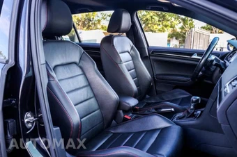2016 Volkswagen Golf GTI SE Hatchback w/Performance Pkg - miniatura 33