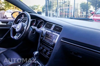 2016 Volkswagen Golf GTI SE Hatchback w/Performance Pkg - miniatura 34