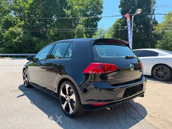 2016 Volkswagen Golf GTI SE Hatchback w/Performance Pkg - miniatura 11