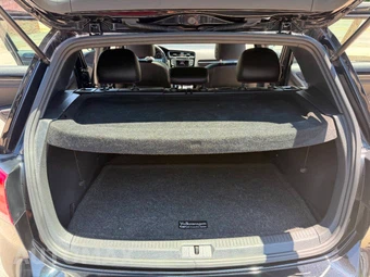 2016 Volkswagen Golf GTI SE Hatchback w/Performance Pkg - miniatura 17