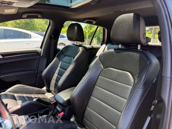 2016 Volkswagen Golf GTI SE Hatchback w/Performance Pkg - miniatura 29