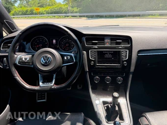 2016 Volkswagen Golf GTI SE Hatchback w/Performance Pkg - miniatura 35