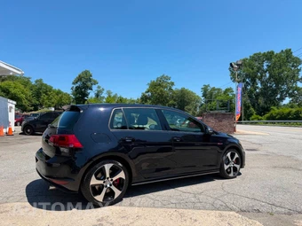 2016 Volkswagen Golf GTI SE Hatchback w/Performance Pkg - miniatura 7
