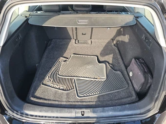 2016 Volkswagen Golf SportWagen Limited Edition Wagon - miniatura 16