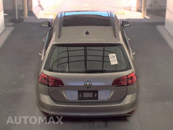 2016 Volkswagen Golf SportWagen Limited Edition Wagon - miniatura 5