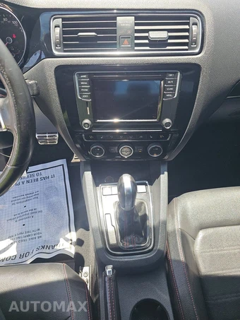 2016 Volkswagen Jetta GLI SE - miniatura 11
