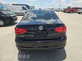 2016 Volkswagen Jetta GLI SE - miniatura 5