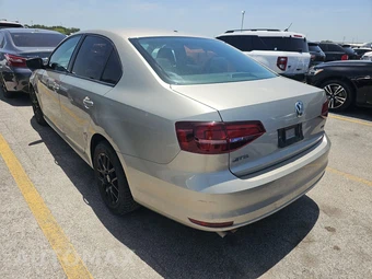 2016 Volkswagen Jetta S – miniatura 6
