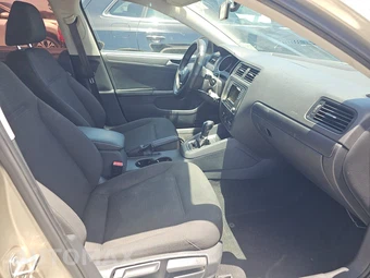 2016 Volkswagen Jetta S – miniatura 8