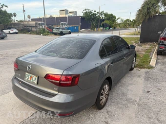 2016 Volkswagen Jetta S – miniatura 4